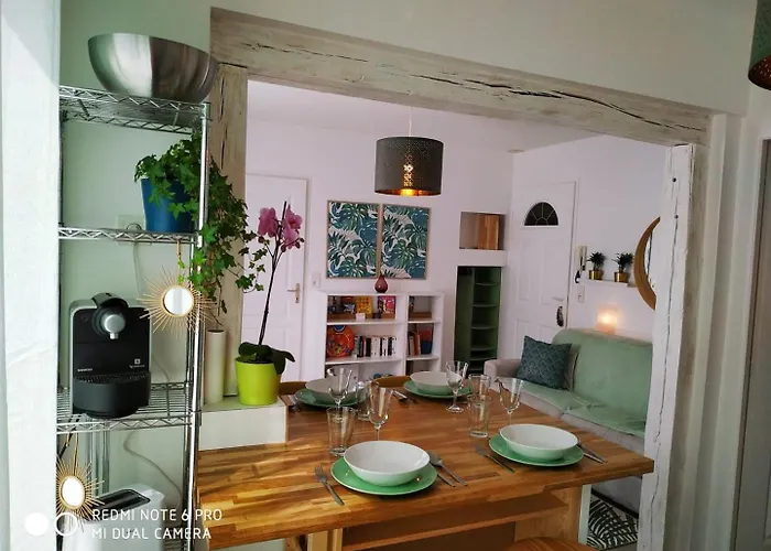 Apartment 2 Min Walk From Train Station And Center Of